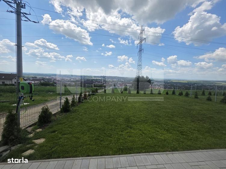 Casă cu 3 camere cu Canalizare în Central