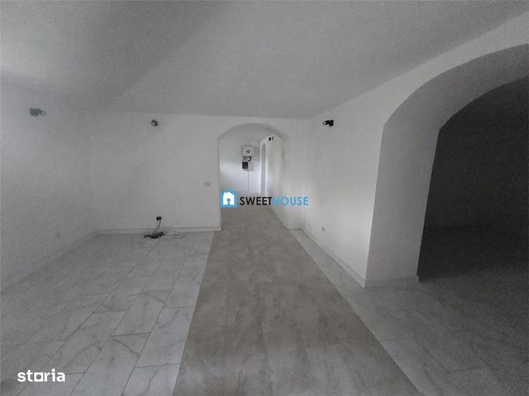 Casă cu 4 camere în Sâmbăta de Jos
