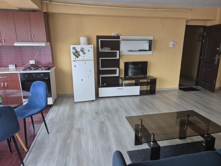 Apartament cu 2 camere decomandat în Curtea de Argeș