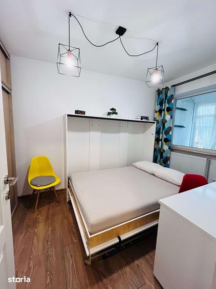 Apartament cu 3 camere semidecomandat, mobilat în Central