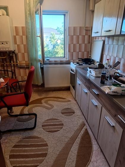 Apartament cu 2 camere decomandat în Traian