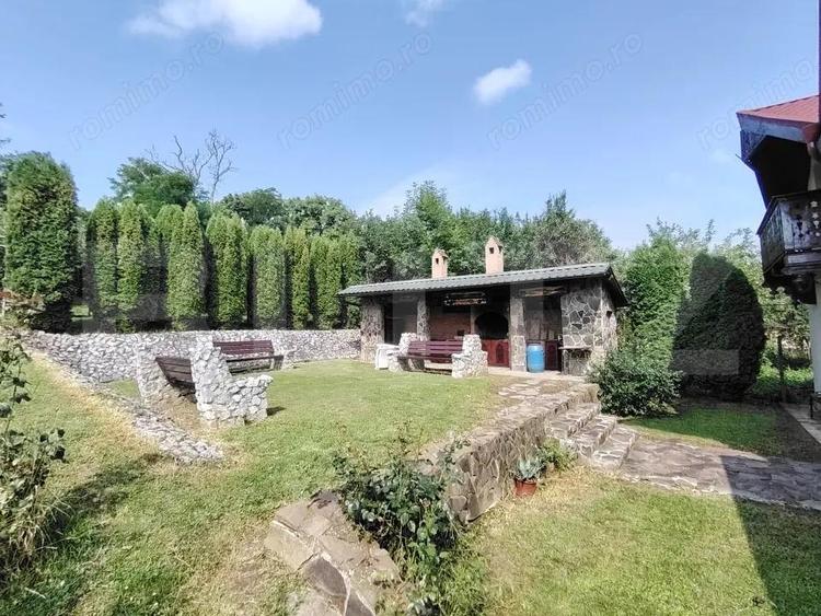 Casă cu 5 camere cu Teren 1090 Mp în Târnăveni