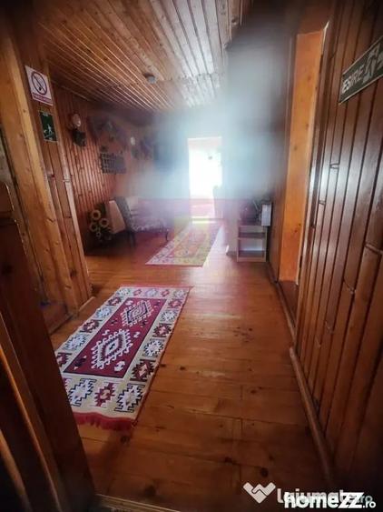 Casă cu 7 camere cu Teren 327 Mp în Zamora