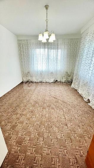 Casă individuală cu 12 camere decomandat cu Canalizare în Sărărie