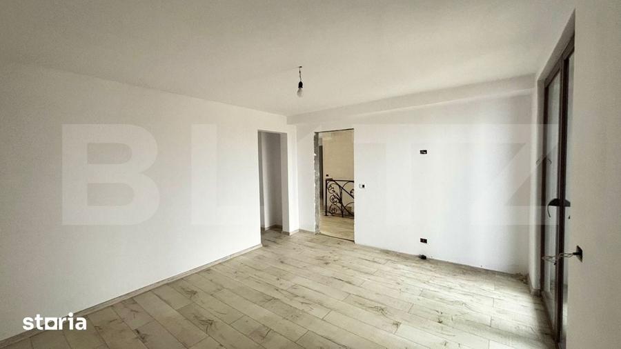 Casă cu 6 camere cu Teren 450 Mp în Șimnicu de Sus