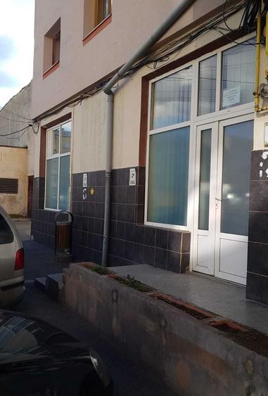 Apartament cu 2 camere nedecomandat în Central