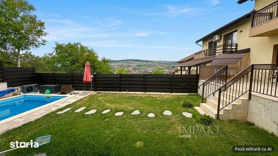 Casă cu 4 camere cu Piscina în Gruia