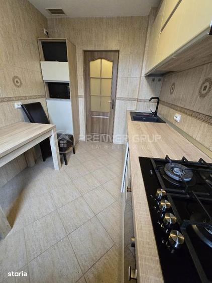 Apartament cu 2 camere semidecomandat în Podu Roș