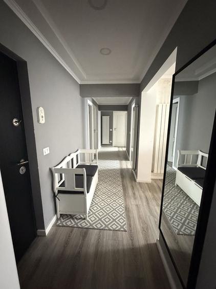 Apartament cu 3 camere decomandat în Central
