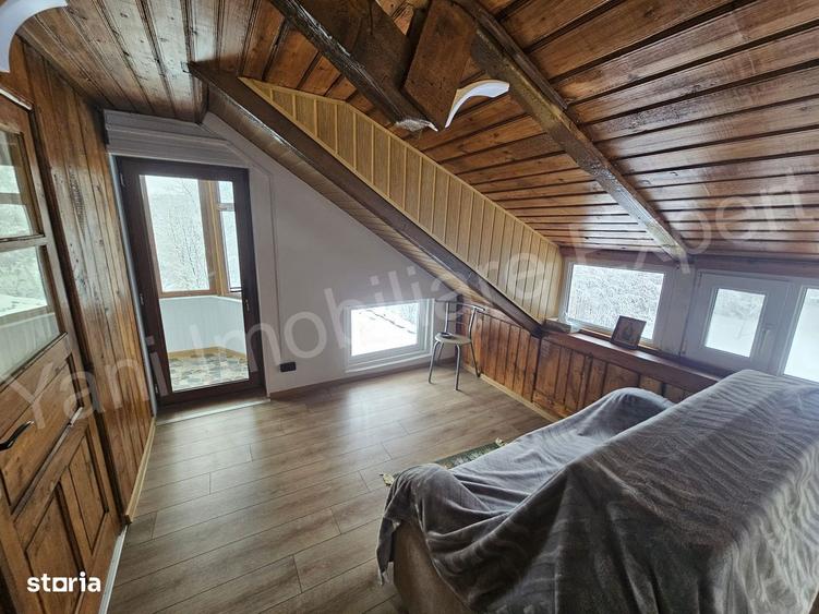 Casă cu 4 camere cu Teren 1435 Mp în Bradu