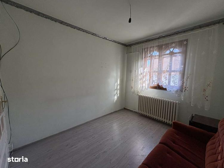 Casa Romaneasca de vanzare 8camere teren 624mp 22ml Bujac cu potential - 8