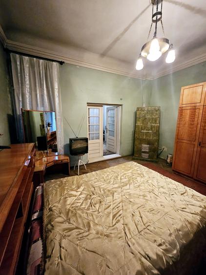 Apartament cu 4 camere semidecomandat în Central