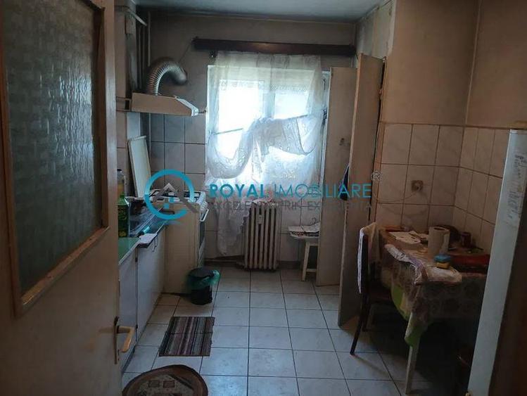 Apartament cu 2 camere decomandat în Republicii