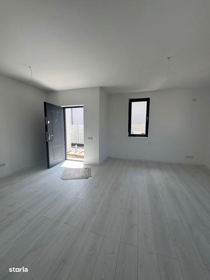 Casă cu 3 camere cu Teren 200 Mp în Central