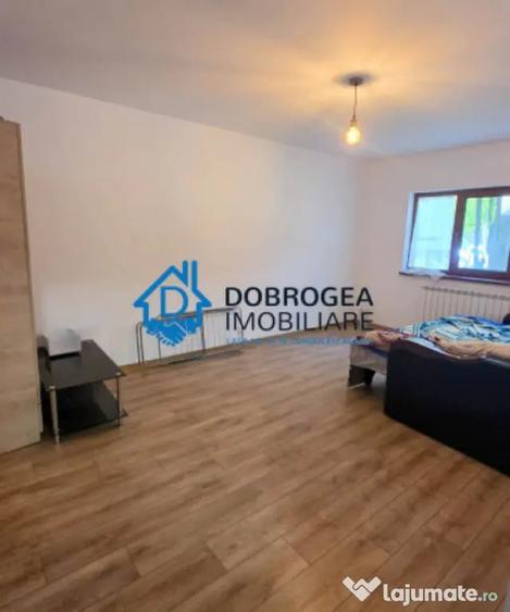Apartament cu 3 camere decomandat în E3