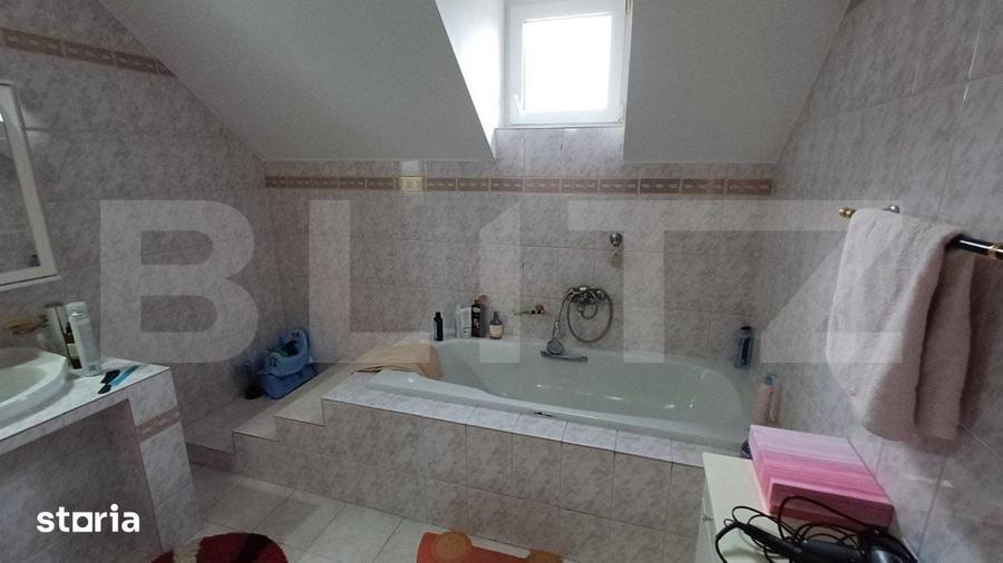 Casă cu 5 camere cu Teren 1200 Mp în Centura