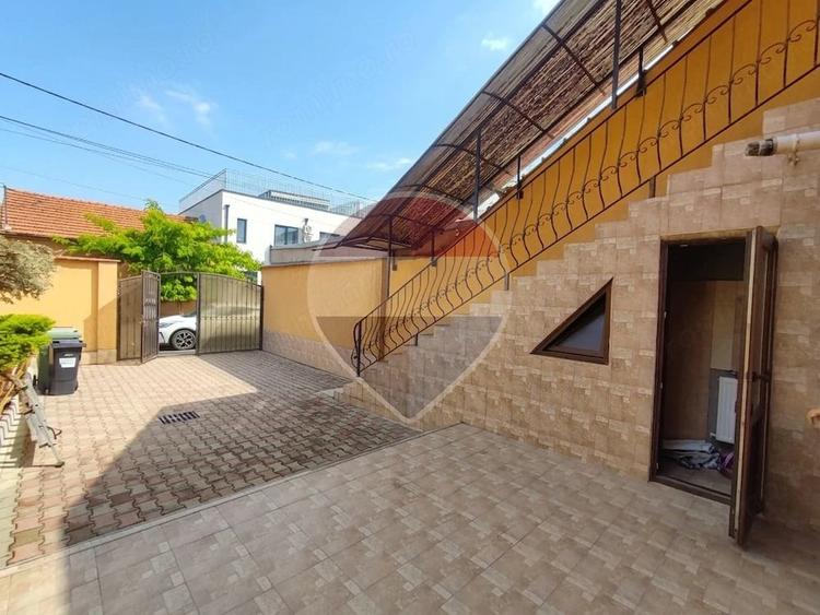 Casă cu 4 camere în Cantemir