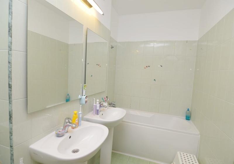 Apartament cu 2 camere semidecomandat în Titan