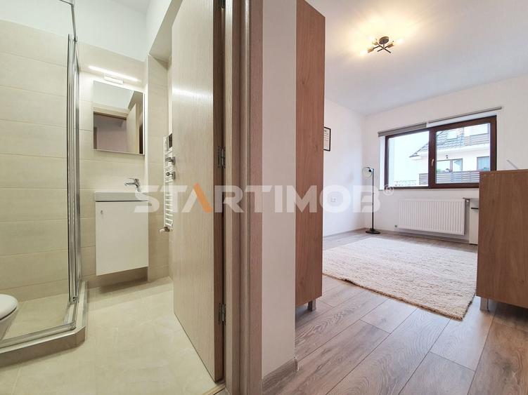 Apartament cu 3 camere decomandat, mobilat în Tractorul