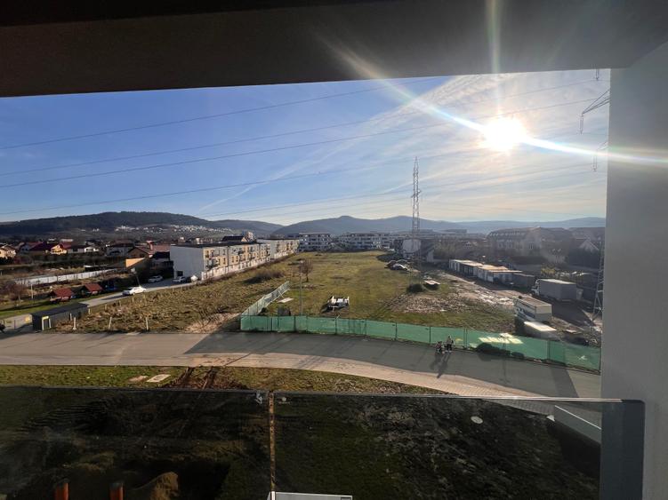 Apartament cu 2 camere semidecomandat în Florești