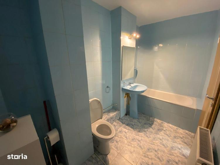 Proprietar vand apart 2 cam (60 mp+beci), Parter Centrul Civic Brasov - 5