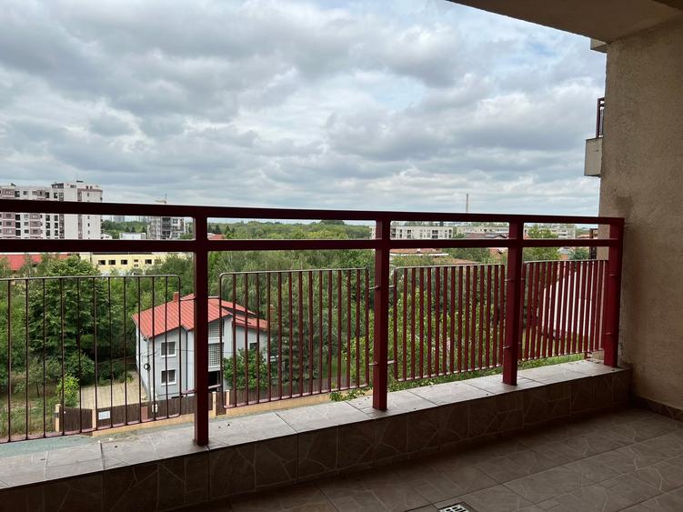 Apartament cu 3 camere decomandat, mobilat în Prelungirea Ghencea