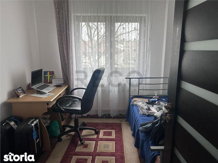 Apartament cu 3 camere, mobilat în Rogerius