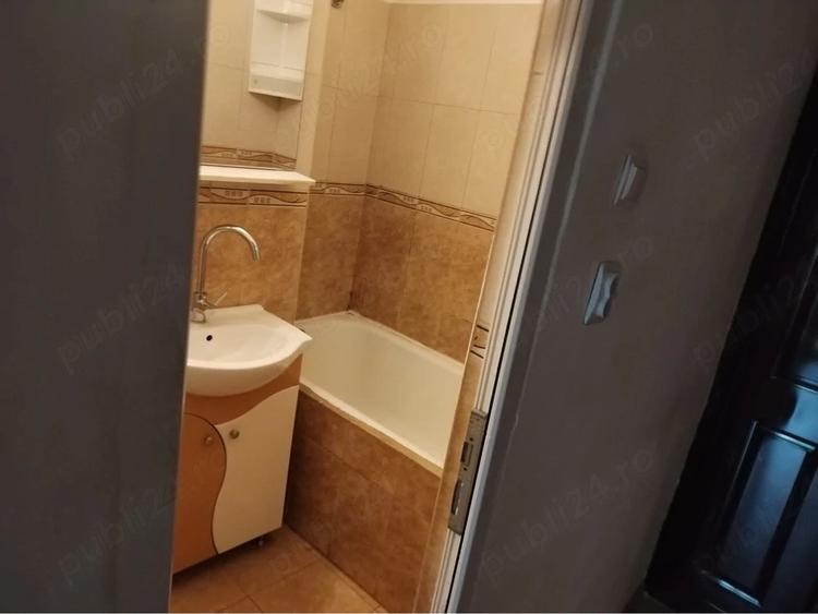Garsonieră decomandată în Exterior Vest