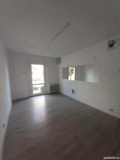 Spațiu comercial, de 150 mp, în Central
