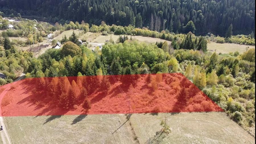 Teren de 4500 mp, în Lunca