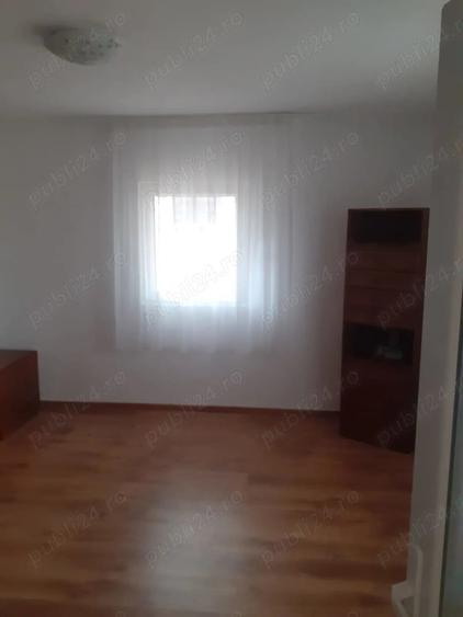 Casă cu 3 camere în Central
