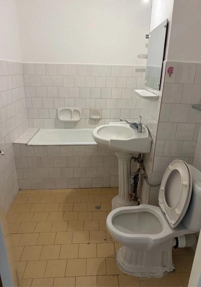 Apartament cu 2 camere decomandat în Lotus