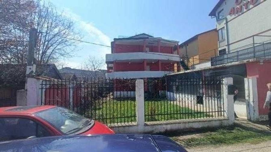 Casă cu 4 camere în Central