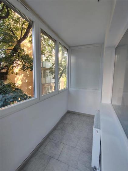Apartament cu 2 camere decomandat în Titan