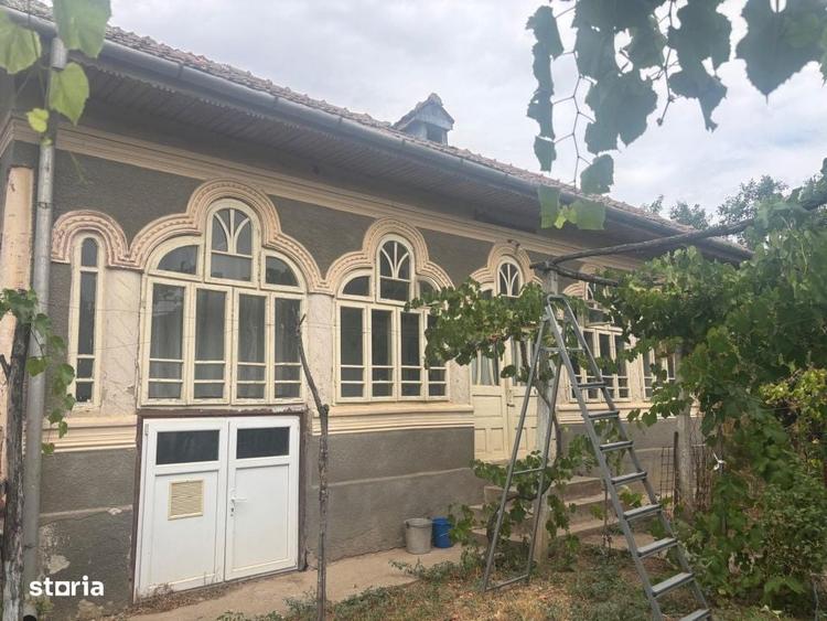 URGENT CASA renovata, 2023 mp teren, LA PRET DE GARSONIERA !!! com LEU - 1