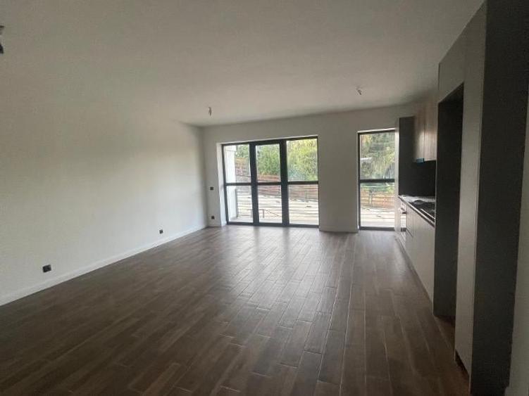 Apartament cu 22 camere semidecomandat în Furnica
