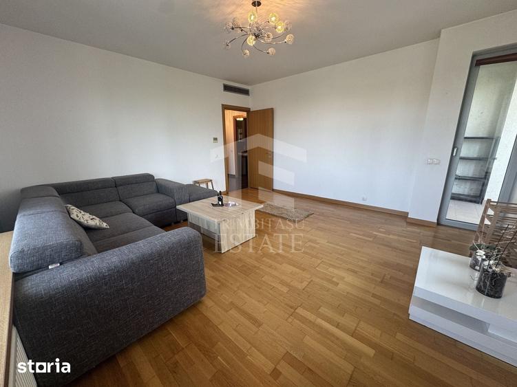 Apartament cu 3 camere în Văcăresti