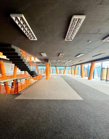 Spațiu comercial, de 1,600 mp, în Tunari