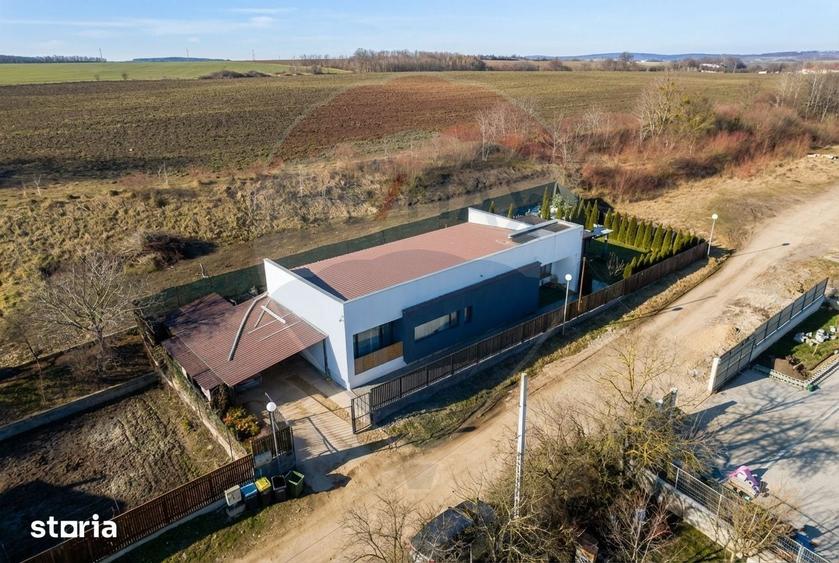 Casa moderna, ultrafinisata, cu gradina - str. Sandulesti - 15