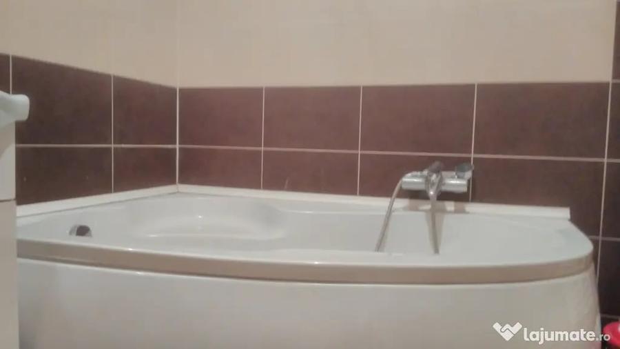 Apartament cu 2 camere semidecomandat în Berceni