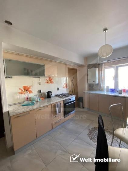 Apartament cu 3 camere decomandat, mobilat în Central