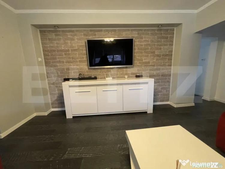 Apartament cu 3 camere decomandat în Central