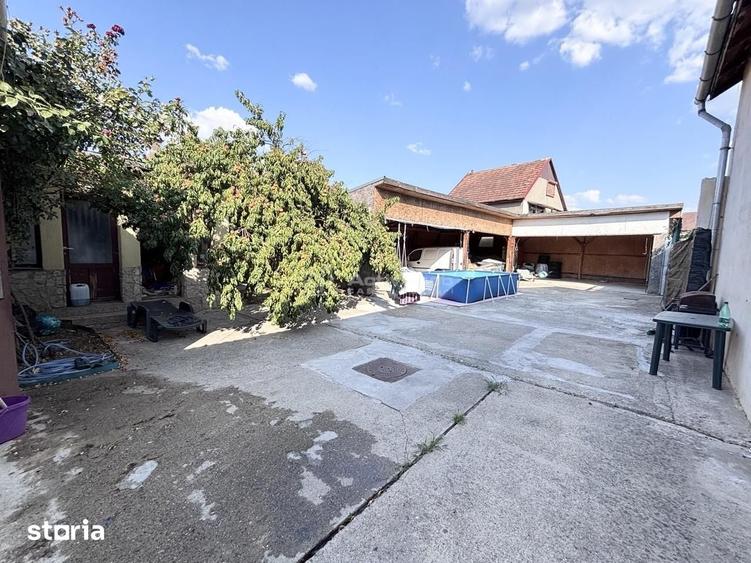 Casa in Nufarul - teren 400 mp - front stradal 12 m - 14