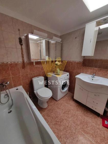 Casă individuală cu 4 camere cu Canalizare în Dumbrăvița