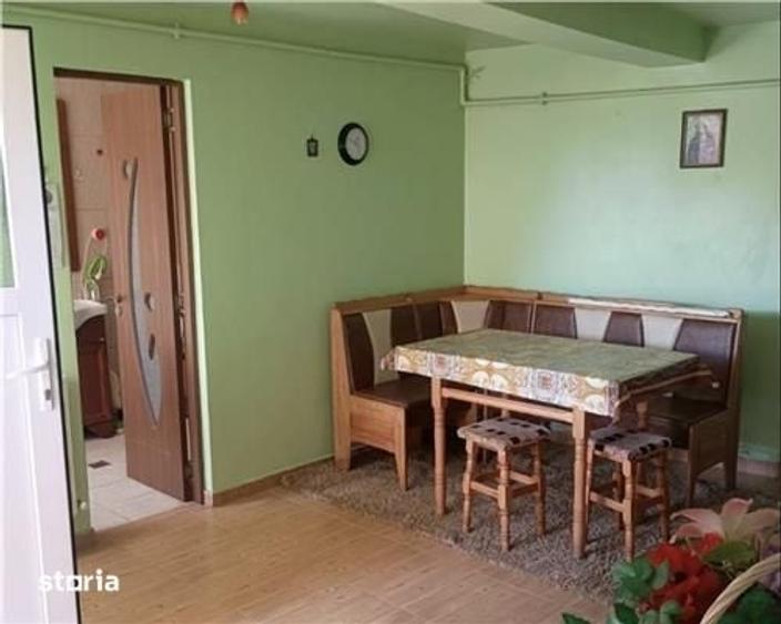 Casă cu 4 camere cu Teren 80 Mp în Șura Mare