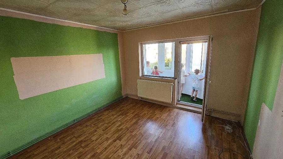 Apartament cu 2 camere decomandat în Vinga