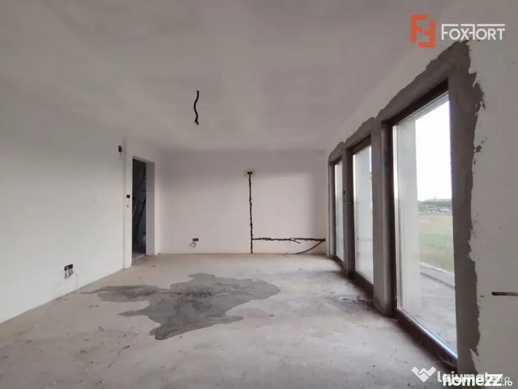 Casă cu 5 camere cu Teren 747 Mp în Sânandrei