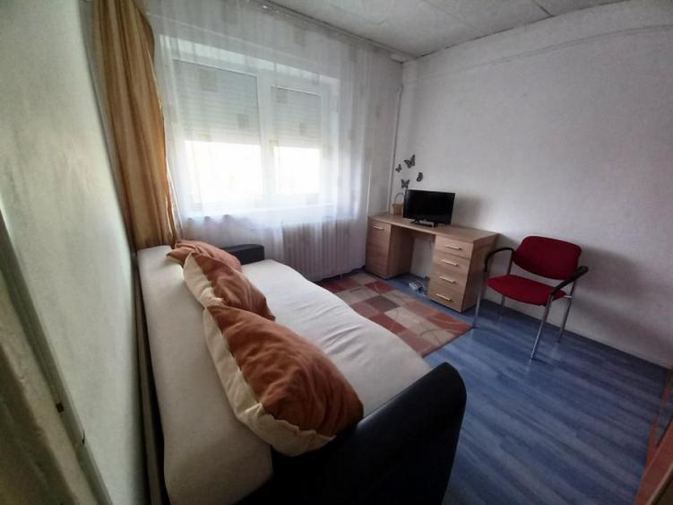 Apartament cu 2 camere decomandat, mobilat în Vest