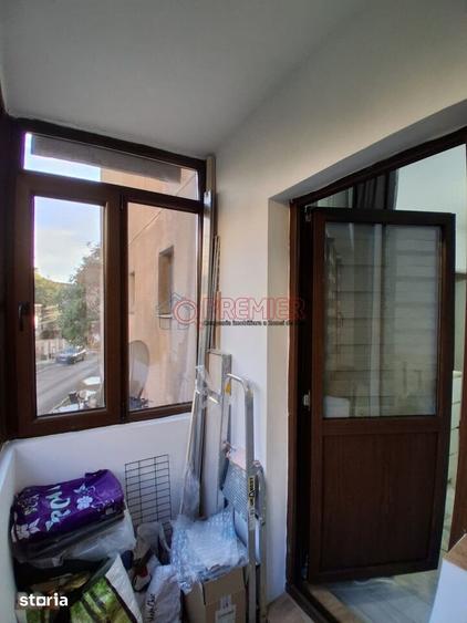 Apartament cu 2 camere decomandat în Văcăresti