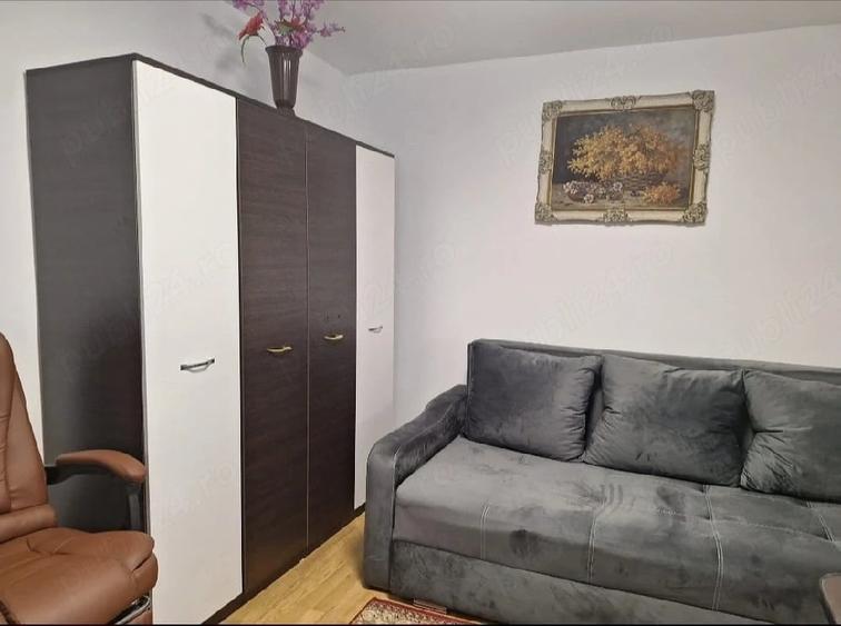 Garsonieră decomandată, mobilată în Central